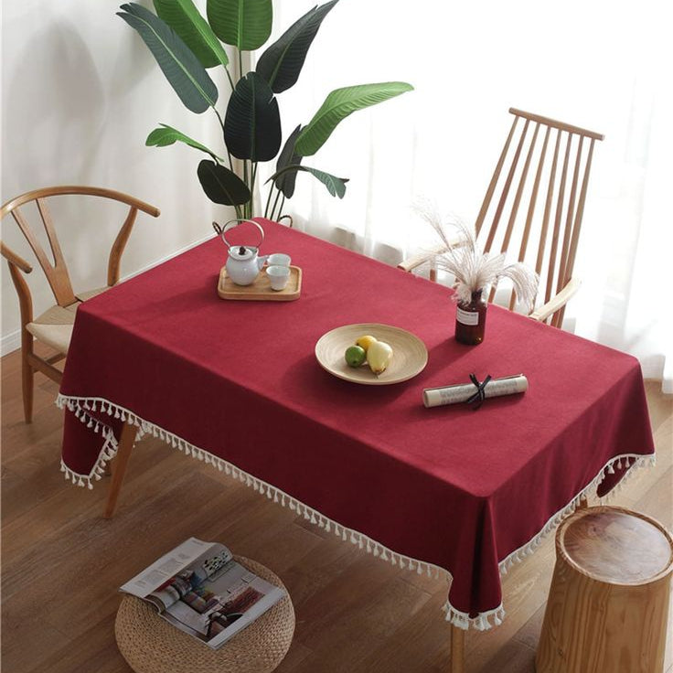 Table cover with lace