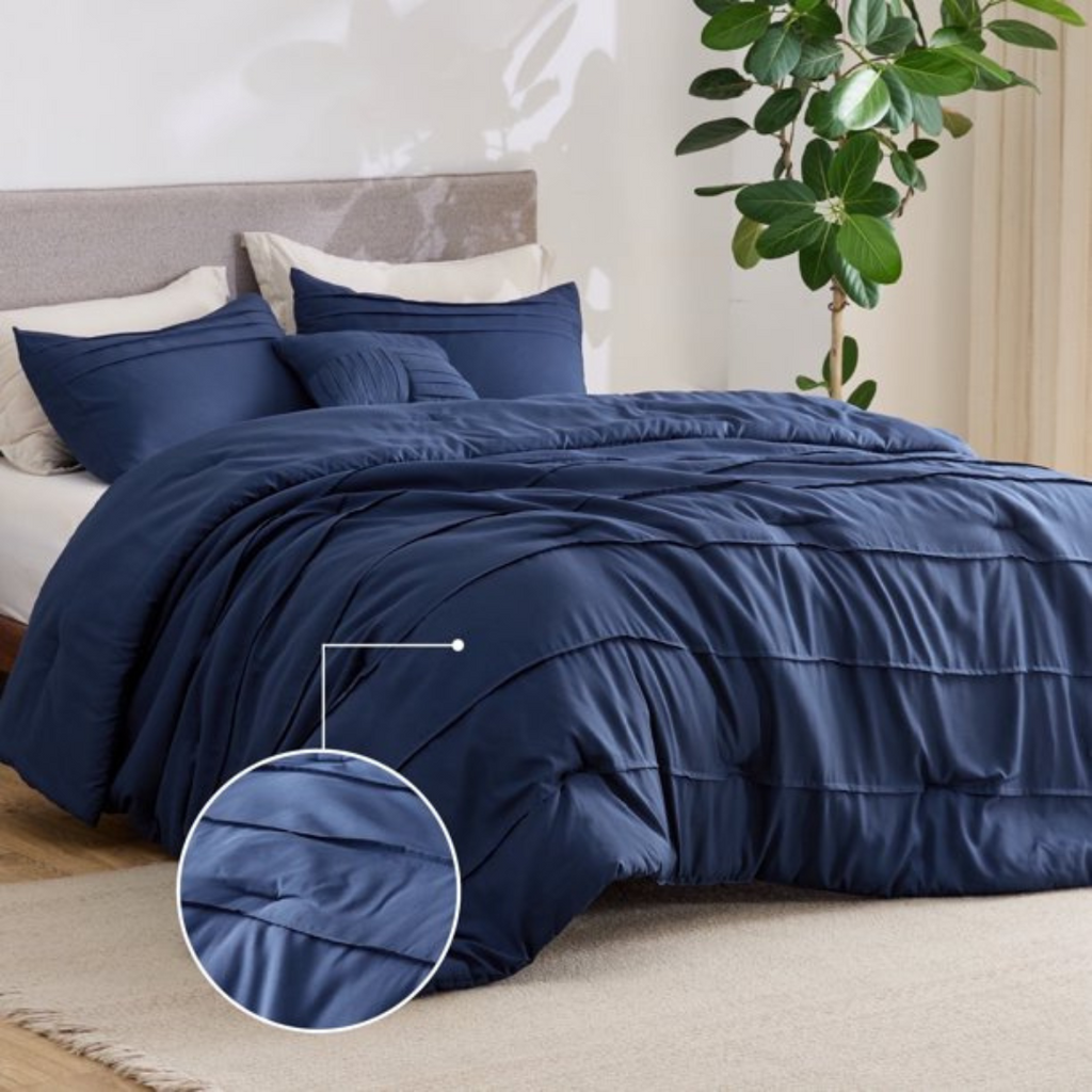 Grid Pinch Pleated Duvet Set