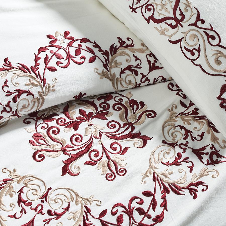 White with Maroon Royal Embroidery Duvet Set – Elegant Bedding for a Luxurious Bedroom