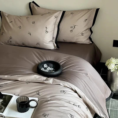 Luster Flower Printed Bedding Duvet Set – Artistic & Elegant