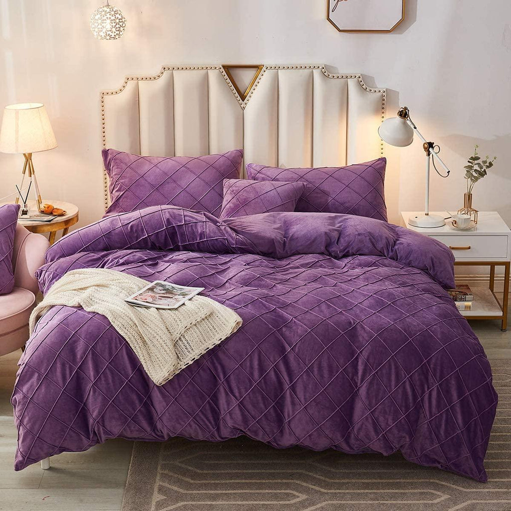 "Luxurious Velvet Pinch Pleat Duvet Set