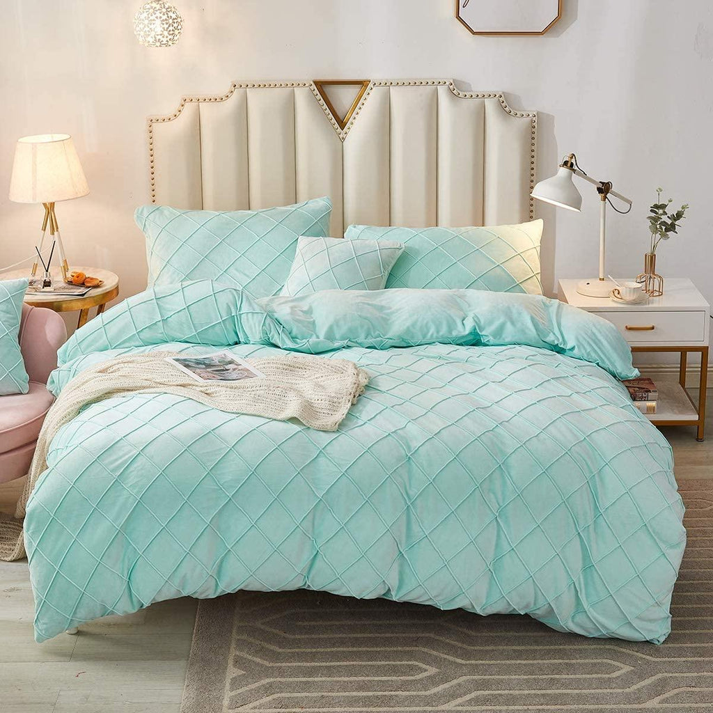 "Luxurious Velvet Pinch Pleat Duvet Set
