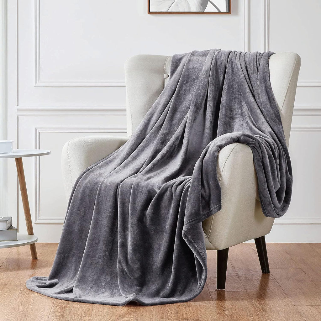 Soft Flannel Fleece Blanket In Gray