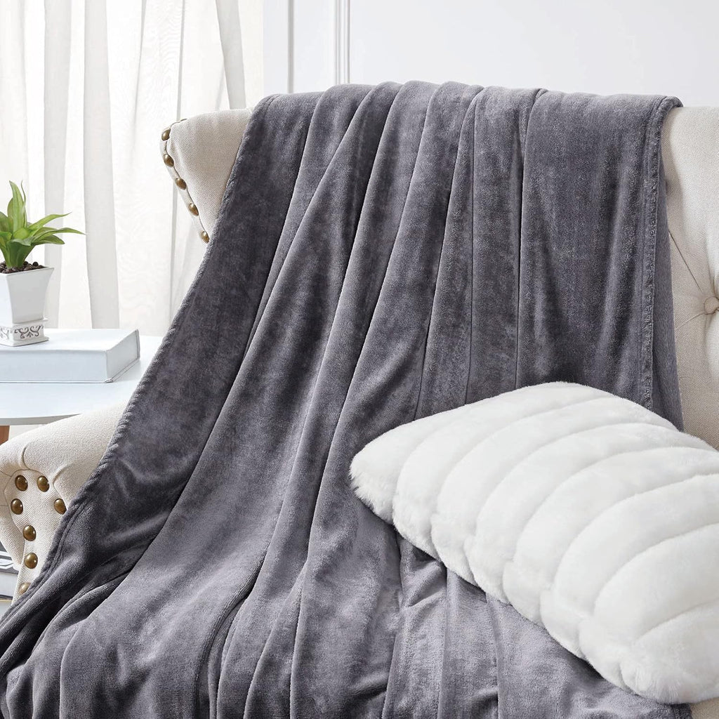 Soft Flannel Fleece Blanket In Gray