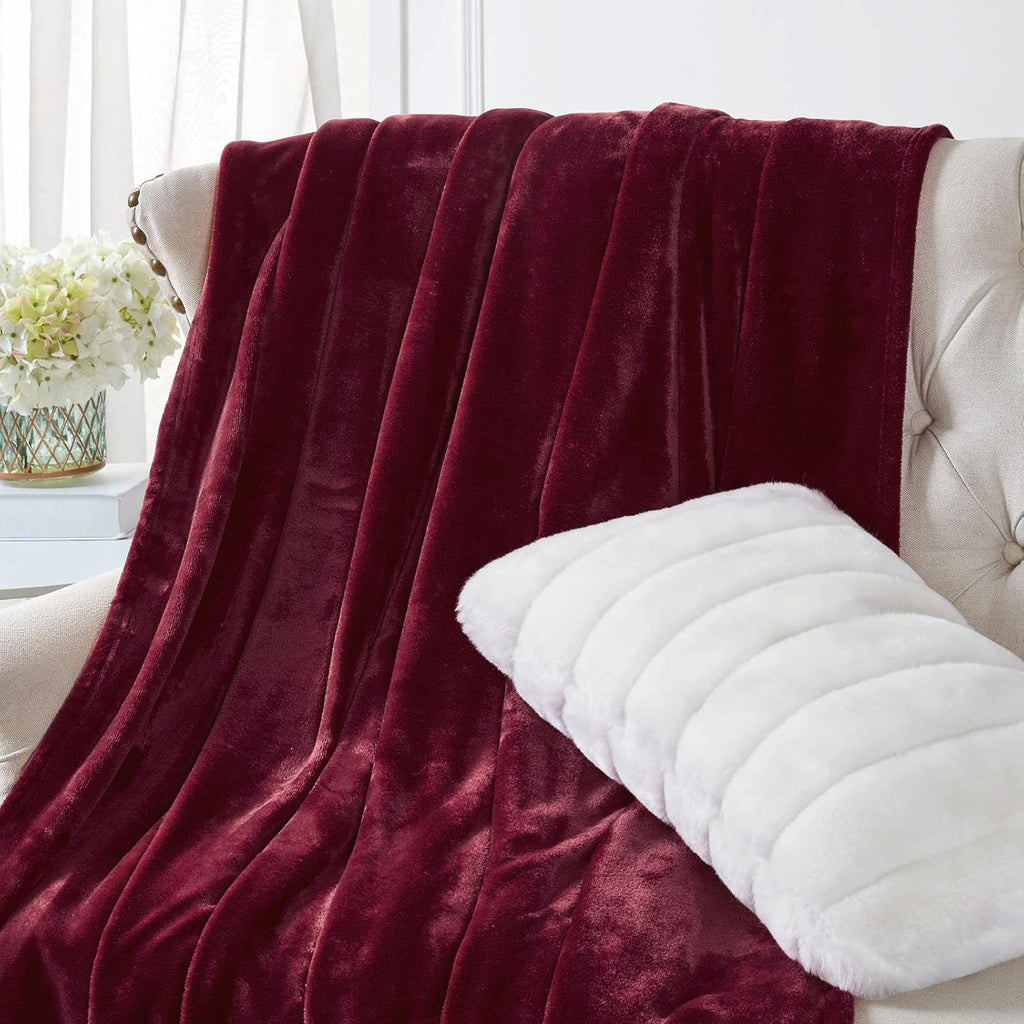 Soft Flannel Fleece Blanket in maroon – Cozy & Lightweight
