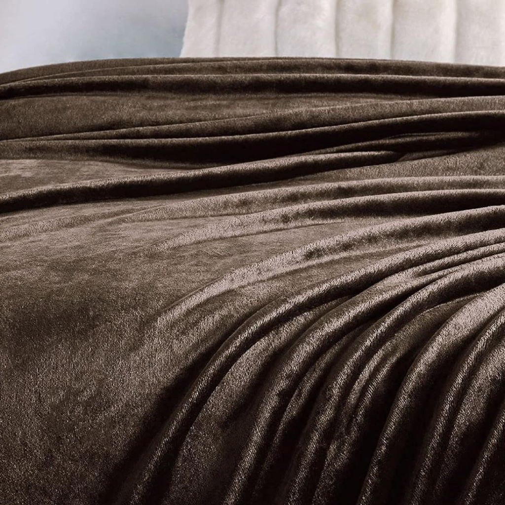 Soft Flannel Fleece Blanket in Brown