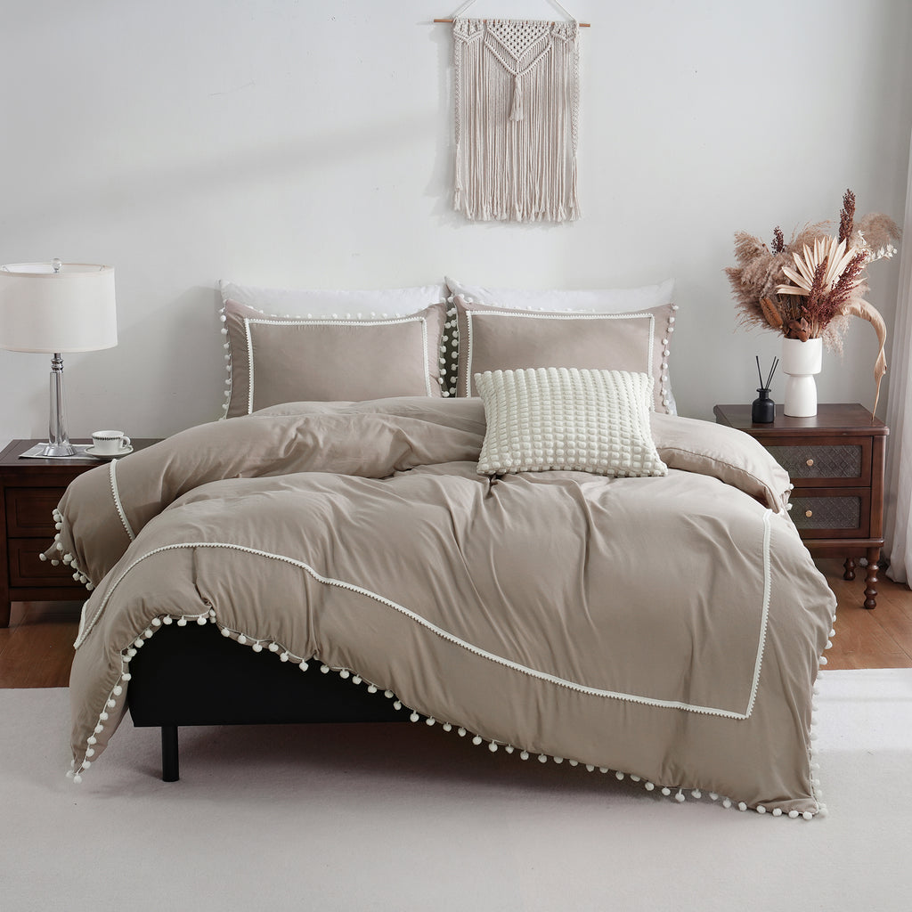 Pom Pom Decor Duble Lace Duvet Set