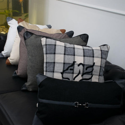 Elegant Leather-Crafted Cushion – Ideal for Modern Interiors