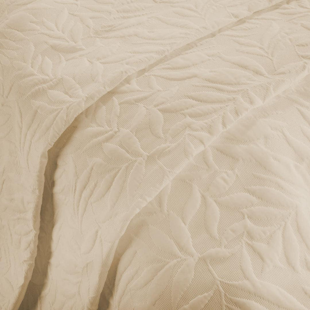 New Leafy Plant Bed Spread - The Linen House