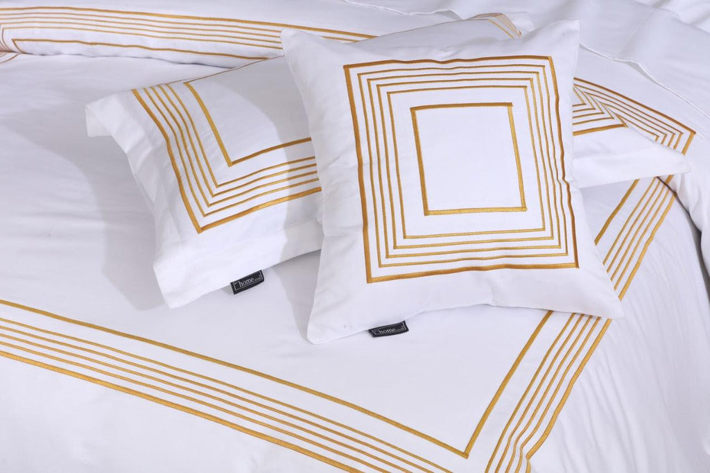 Luxury Baratta Duvet Golden - The Linen House