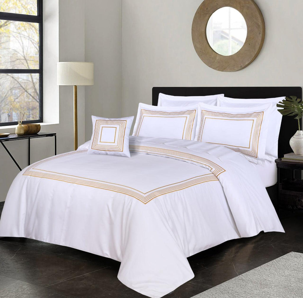 Luxury Baratta Duvet Golden - The Linen House