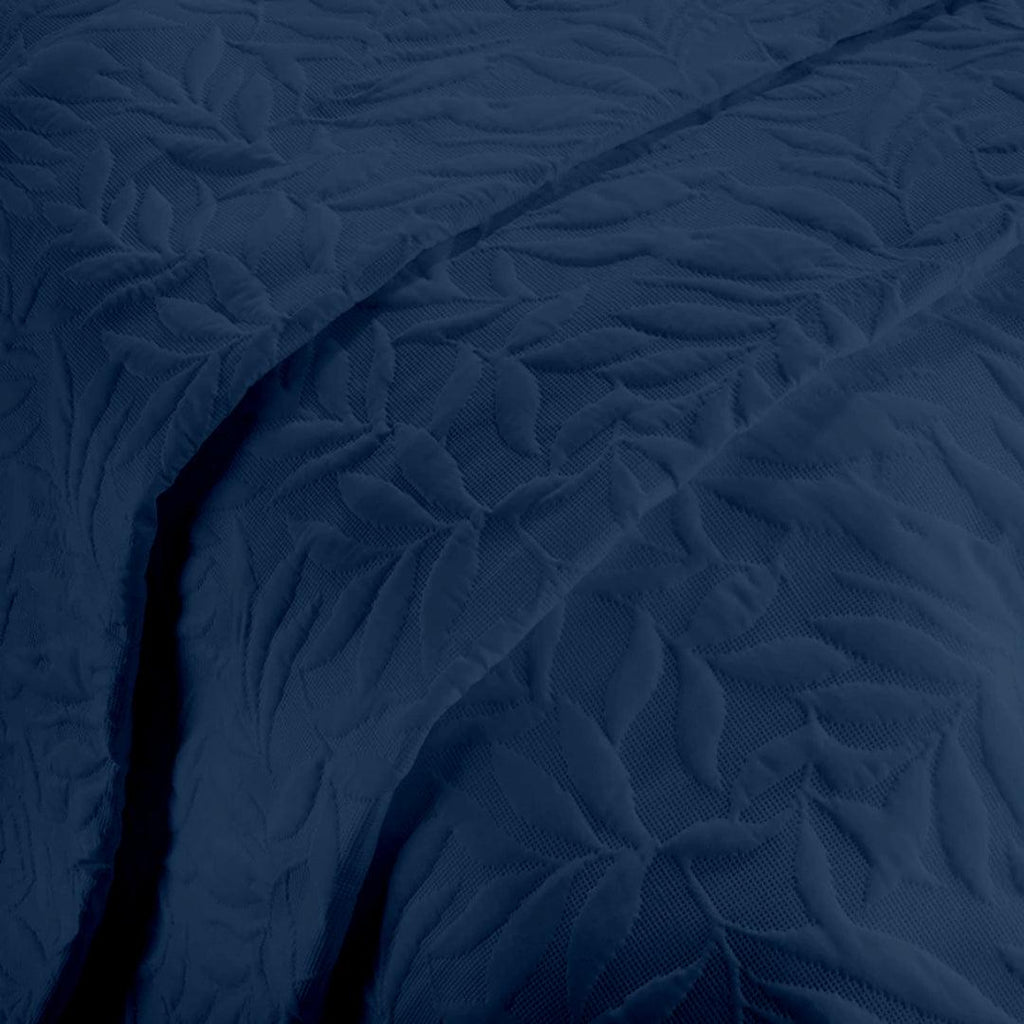 New Leafy Plant Bed Spread - The Linen House