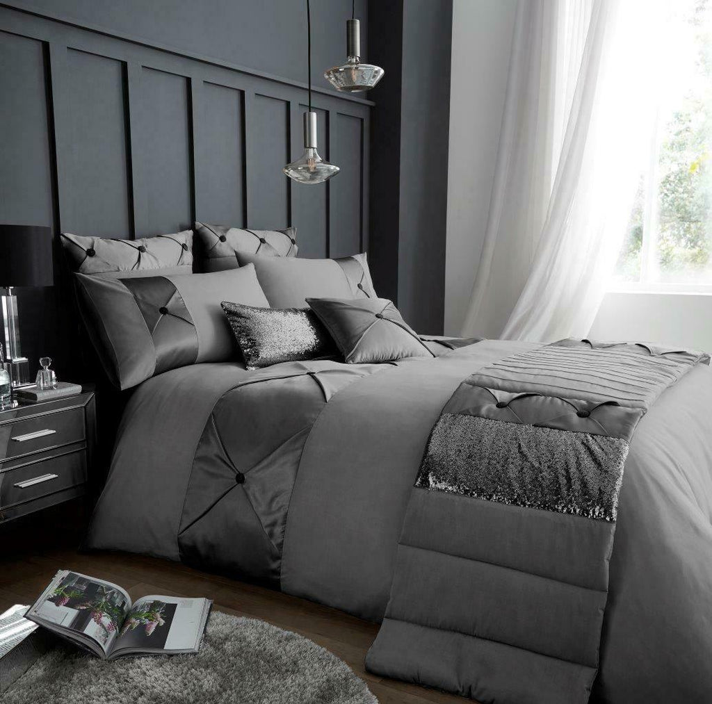 Luxury Bridal Duvet Set(King) with filling - The Linen House