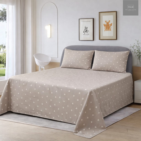 Beige Heart Print Bedsheet (3pcs)