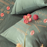 Elegant Floral & Stripe Embroidered Duvet Set – Perfect for Bedroom Décor