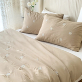 Floral Embroidery Bed Set – Elegant Red Flower Design