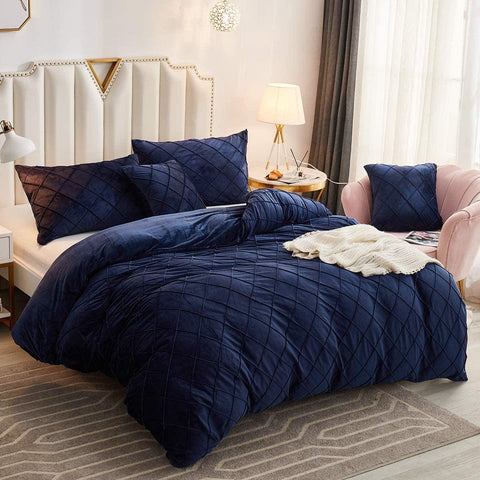 "Luxurious Velvet Pinch Pleat Duvet Set