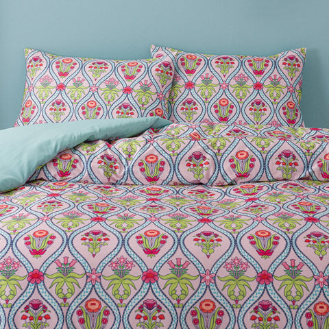 Luxury Tulip Bouquet Velvet Bedding | Soft & Stylish Floral Design