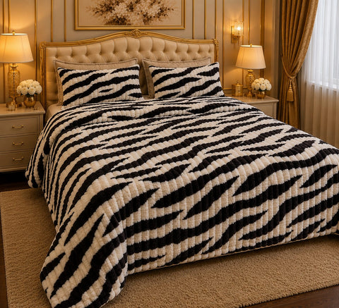 Black & White Abstract Striped Fleece Bedsheet
