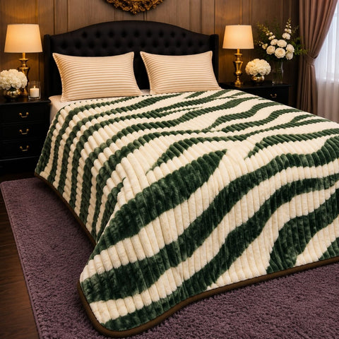 Emerald Green Plush Fleece Blanket - The Linen House
