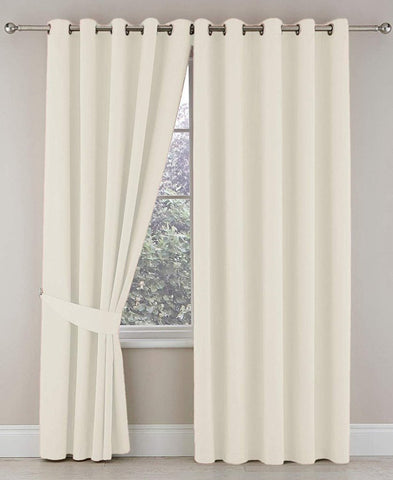 Plain Dyed Eyelet Curtains with linning - The Linen House