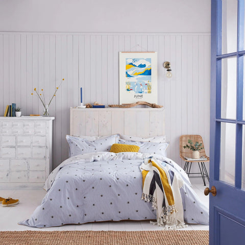 Honey Bee Printed Bedding (satin) - The Linen House