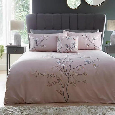 New Luxury Eve Duvet Set (Pink) – Elegant and Soft Bedding for a Stylish Bedroom