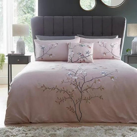 New Luxury Eve Duvet Set (Pink) – Elegant and Soft Bedding for a Stylish Bedroom - The Linen House