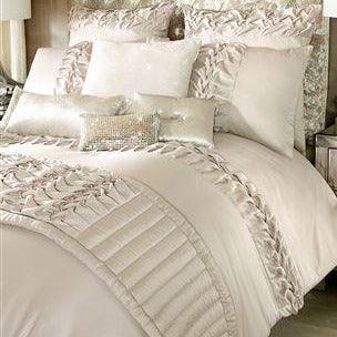 Off white Bridal Bedding Set with filling - The Linen House