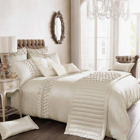 Off white Bridal Bedding Set with filling - The Linen House